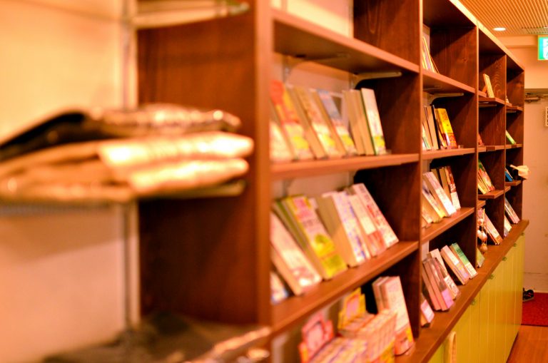 水野書店-くつろぎスペース併設- Cafe mao-mao