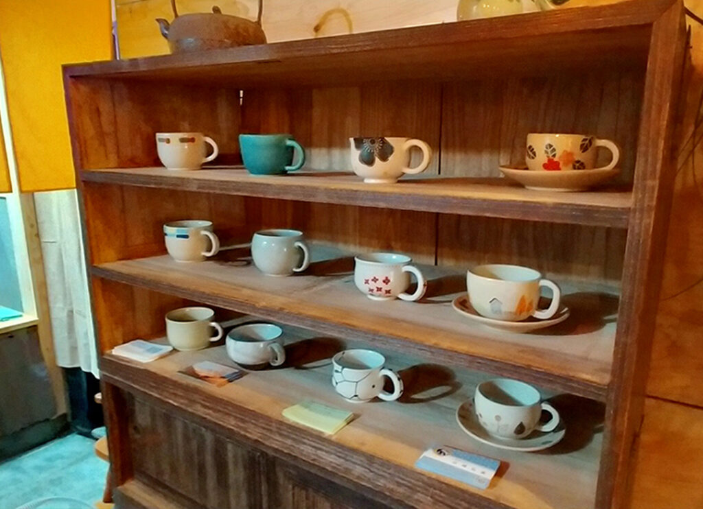 岩槻区 カフェ ChaTora（手作りカップでお茶が飲めます）